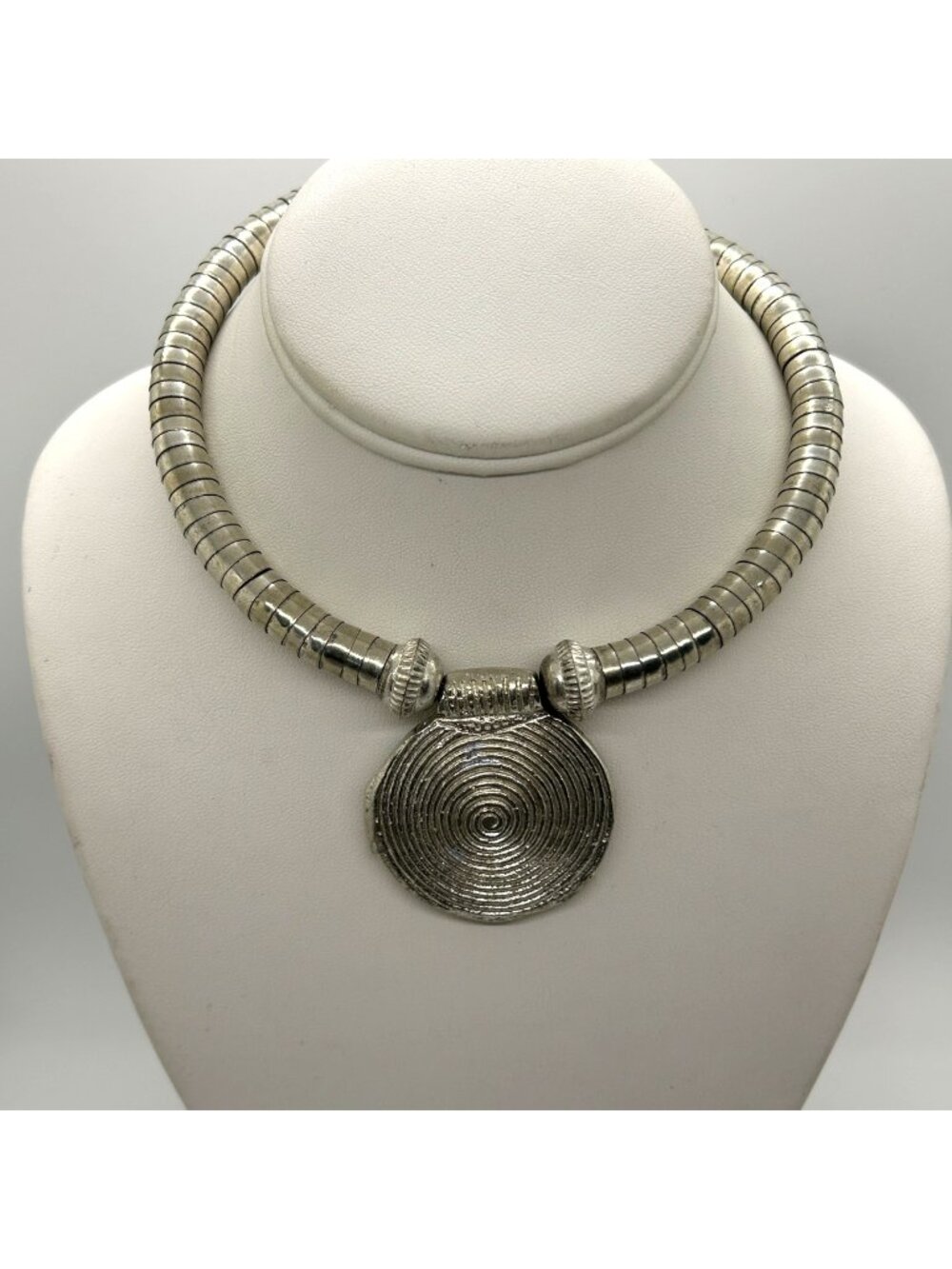 Modernist Statement Necklace Choker Industrial Memory Wire Spiral Pendant 16"